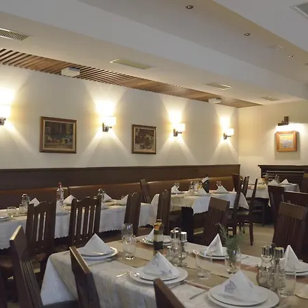 Winslow Infinity Aparthotel 3*