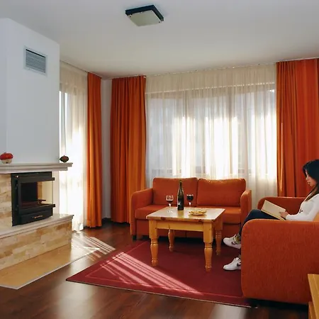Winslow Infinity Aparthotel 3*