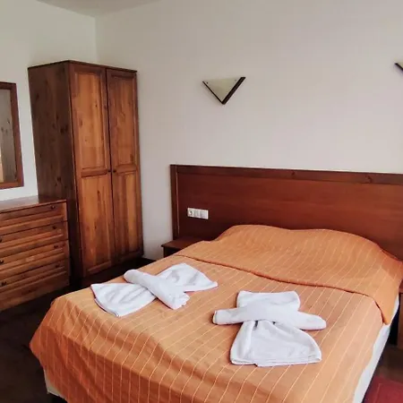 Winslow Infinity Aparthotel 3*