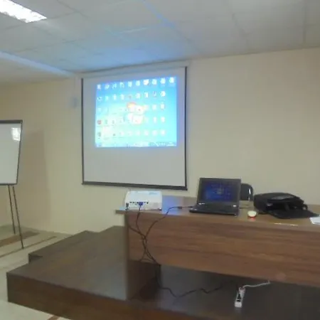 Winslow Infinity 公寓式酒店 班斯科